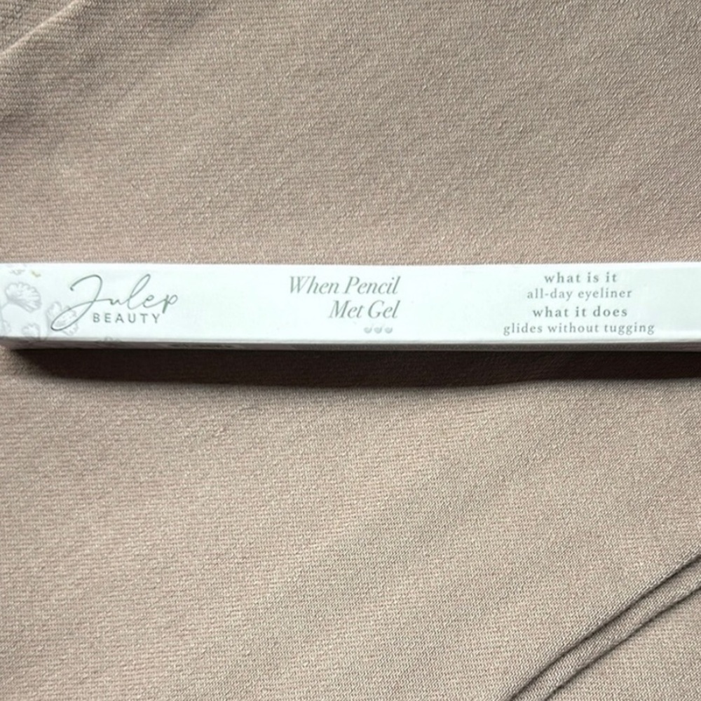 Julep Beauty Eyeliner Pencil - Blackest Black Matte - Picture 3 of 10